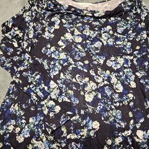 Liz Claiborne Blue Floral Long Sleeve Top